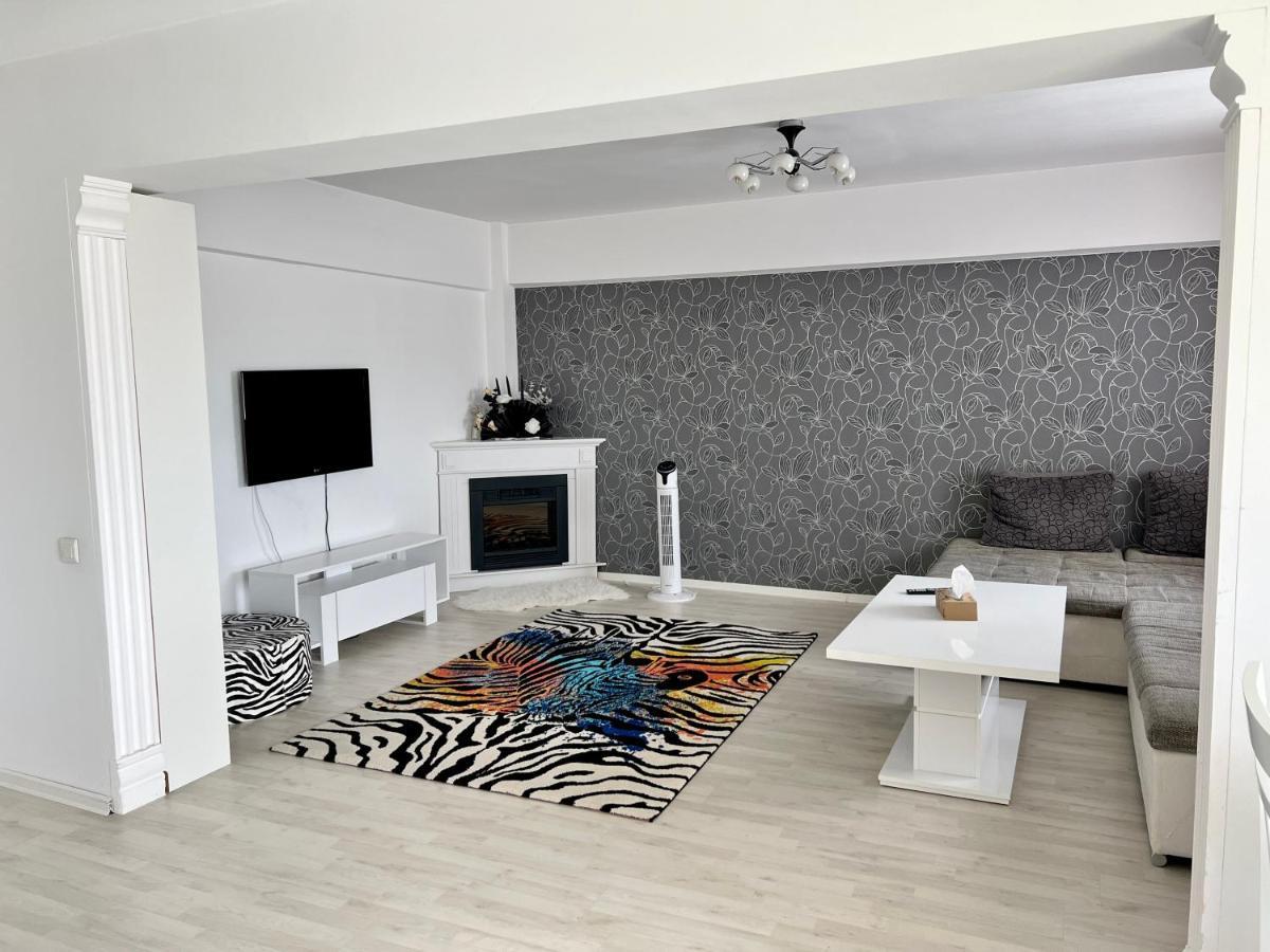 Panoramic M&M Apartment Suceava Exteriör bild
